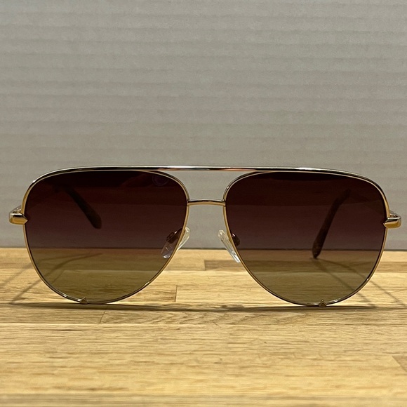 QUAY High Key Gold Tone Frame Brown Fade Polarized Lenses Aviator Sunglasses - Picture 1 of 16
